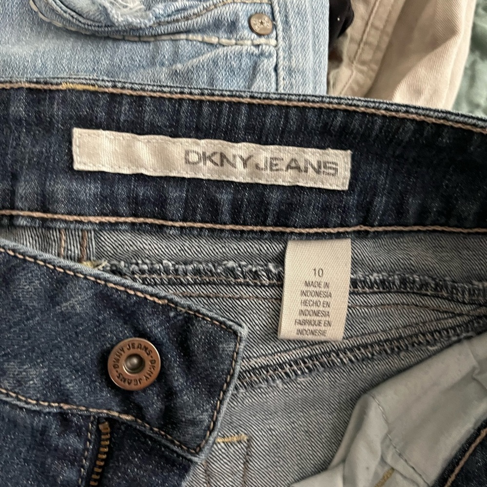 Womens Bermuda shorts Dkny brand sz 10
